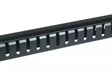 Nosač kabla sa poklopcem 1U / 19" sa otvorima za prolaz kablova CMC-1U