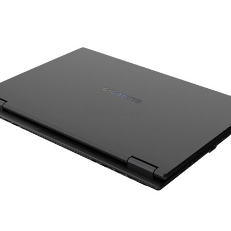 A18 3WH 18 inch QHD+ 165Hz 300nits AMD Ryzen 7 260 32GB 1TB SSD GeForce RTX 5070 8GB RGB Backlit Win11Home gaming laptop